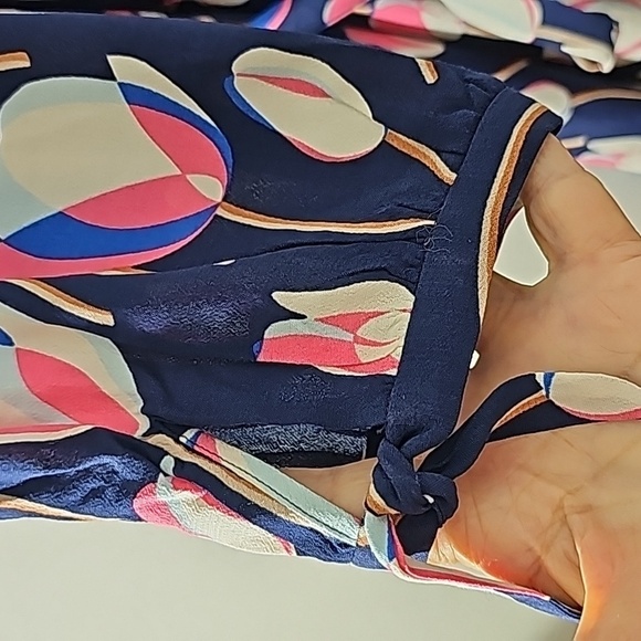 Talbotts tulip dress. large petite. Tie at waist. 2 big pockets. Blue/pink. Nice - Picture 5 of 11